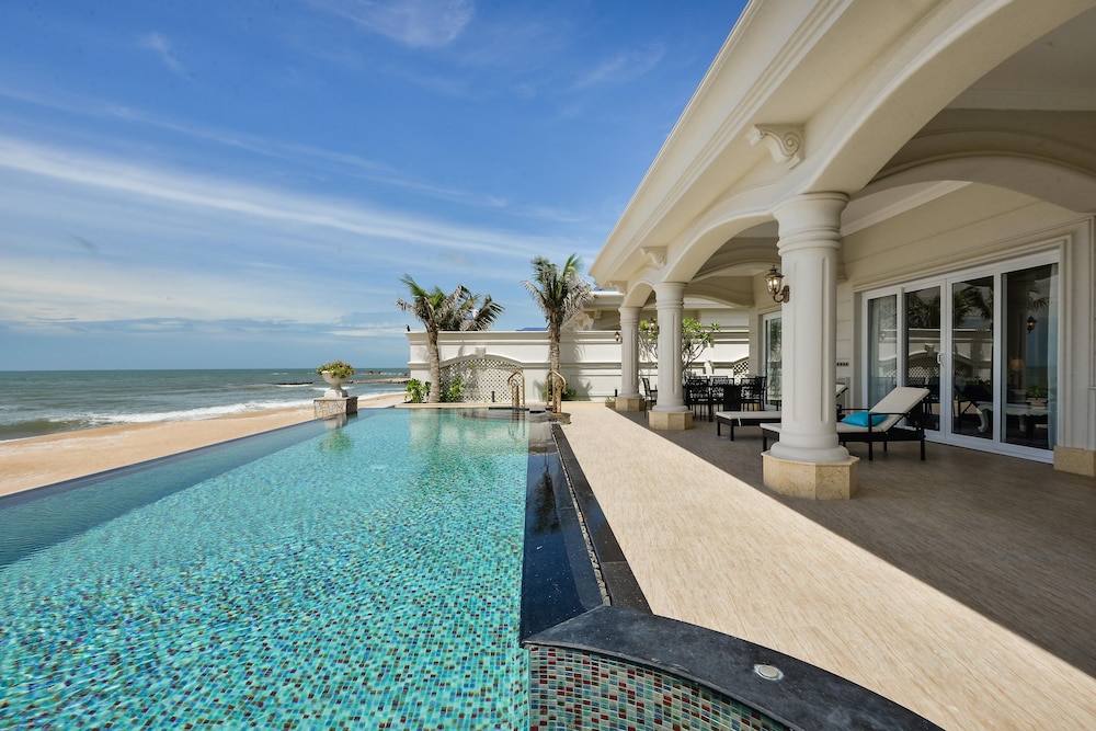 lan rung beach resort