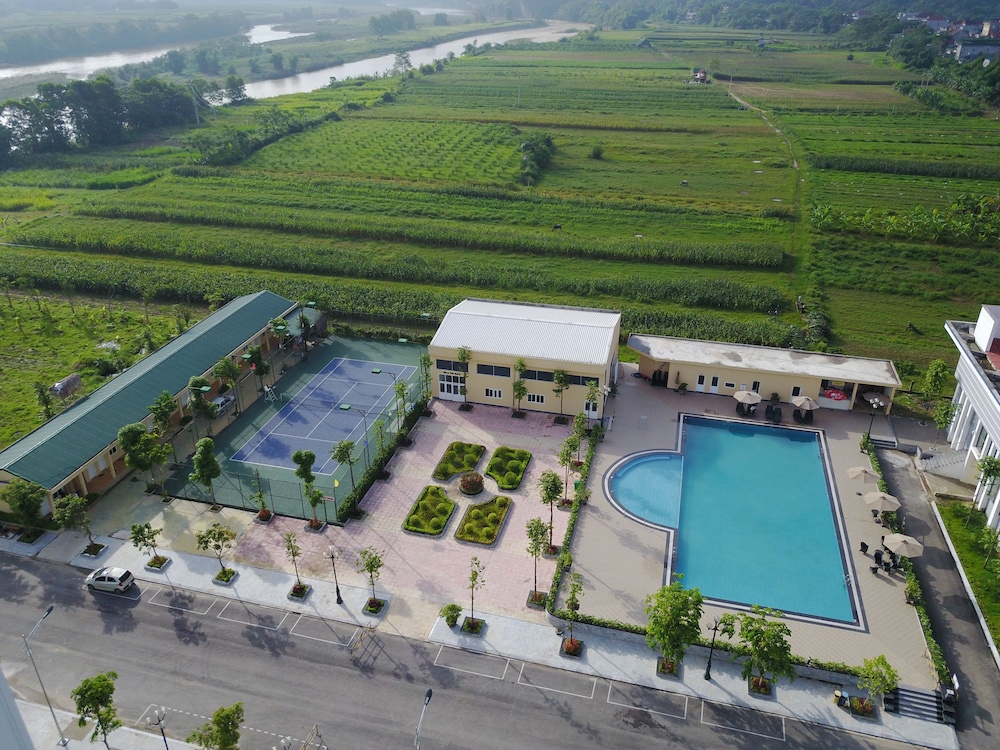 muong thanh holiday con cuong