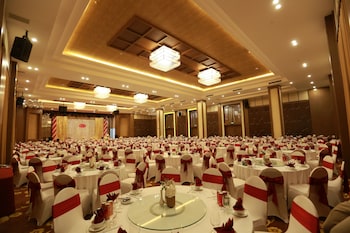 muong thanh holiday con cuong