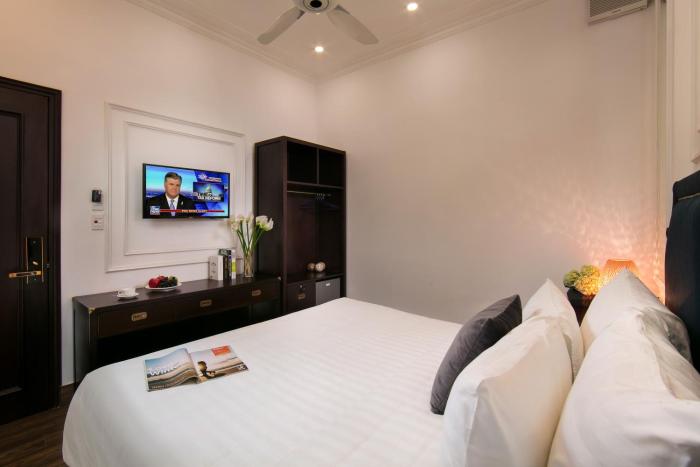 golden rooster hotel