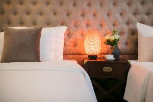 golden rooster hotel