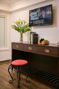 golden rooster hotel