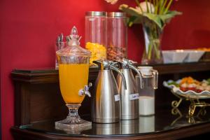 golden rooster hotel