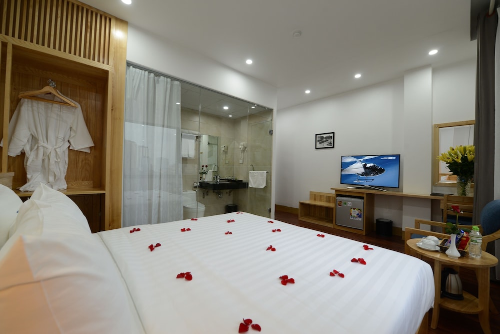 blue hanoi inn city hotel