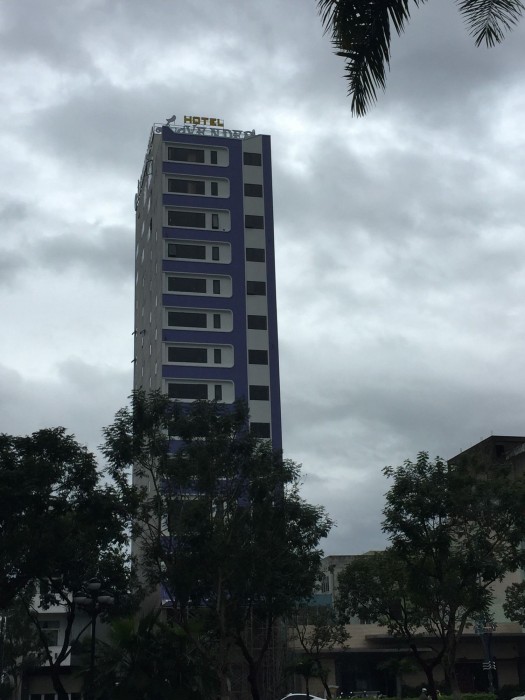 lavender riverside hotel