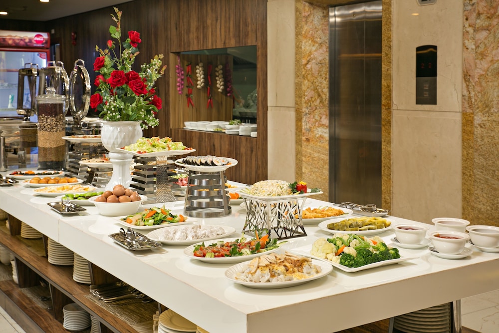 lavender riverside hotel