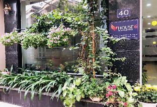 v house 6 serviced apartment