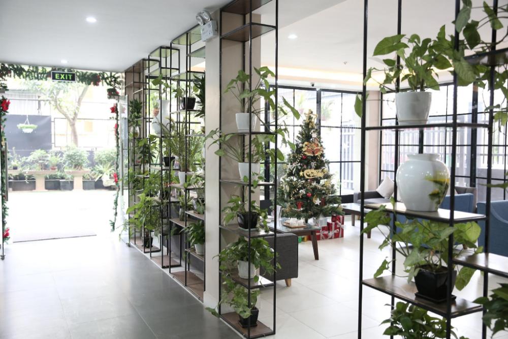 v house 6 serviced apartment