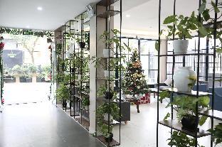 v house 6 serviced apartment