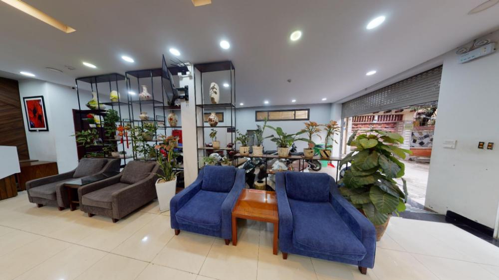 v house 6 serviced apartment