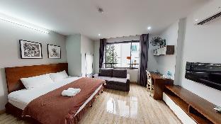 v house 6 serviced apartment