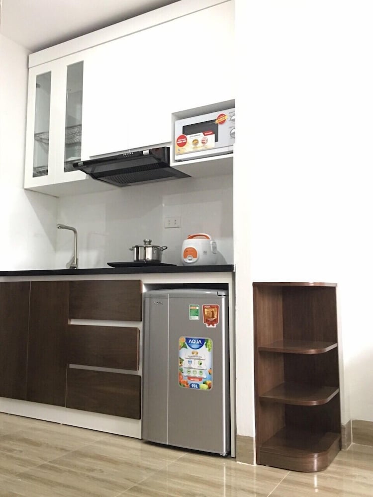 v house 6 serviced apartment