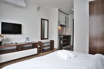v house 6 serviced apartment