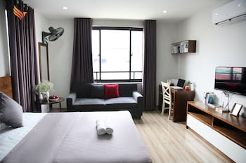 v house 6 serviced apartment