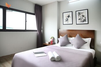 v house 6 serviced apartment