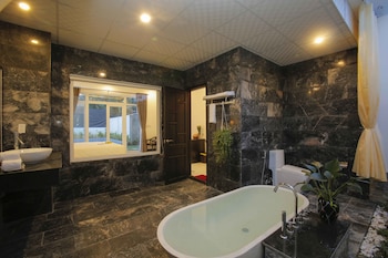 hoi an sunny pool villa
