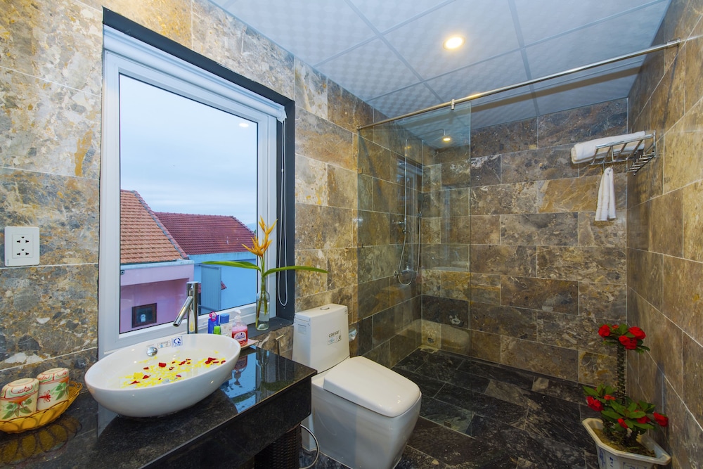 hoi an sunny pool villa