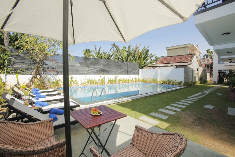 hoi an sunny pool villa