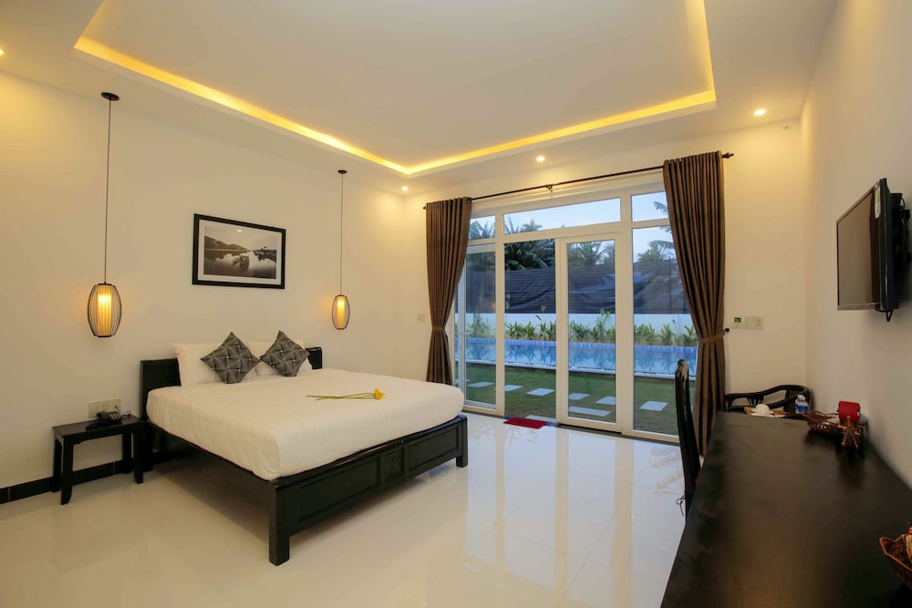 hoi an sunny pool villa