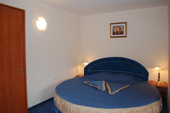 hotel italia nessebar