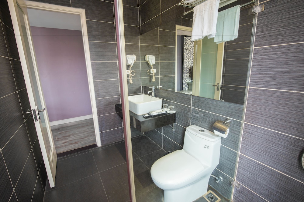 riverside boutique hotel