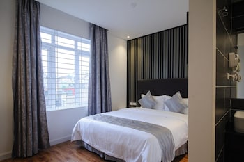 riverside boutique hotel