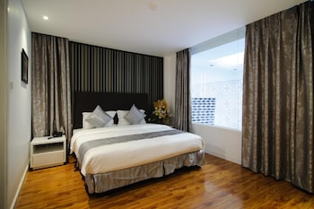 riverside boutique hotel