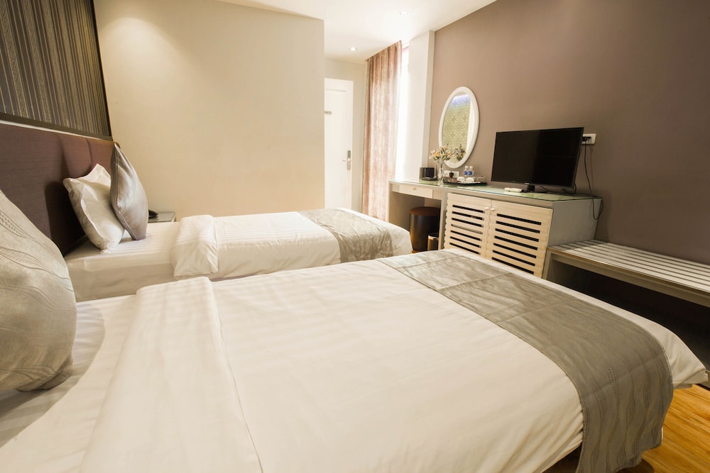 riverside boutique hotel