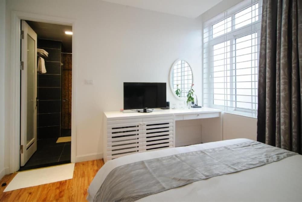 riverside boutique hotel