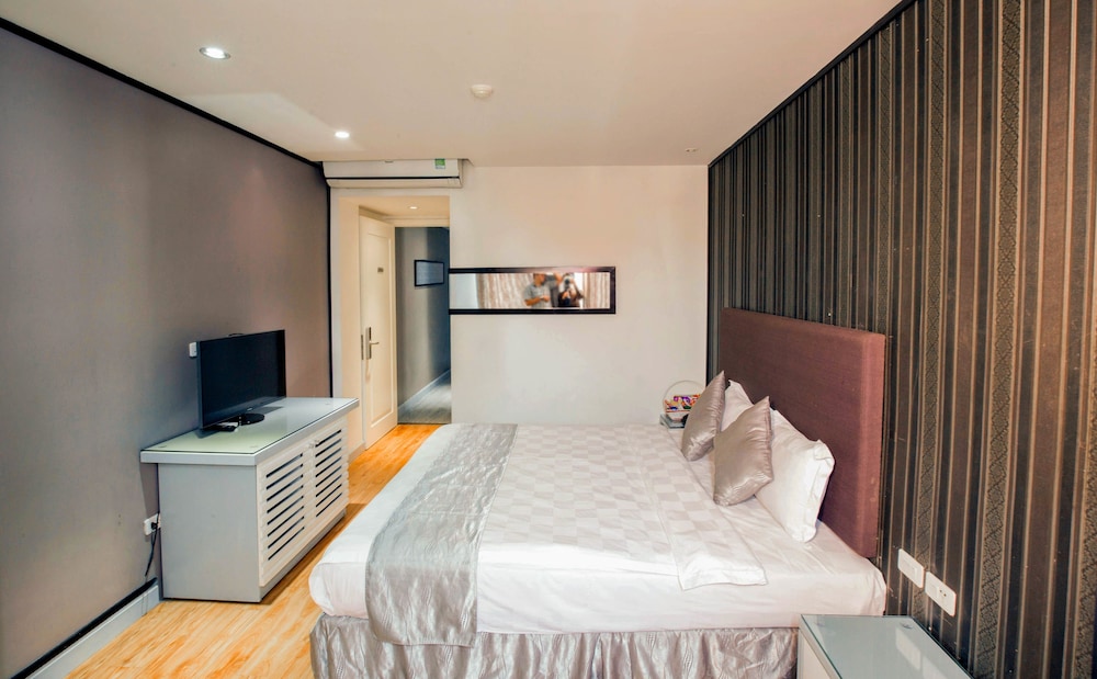 riverside boutique hotel