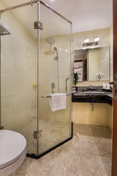 royal st hanoi hotel