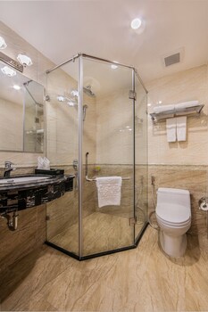 royal st hanoi hotel