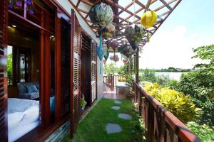 khamy riverside resort