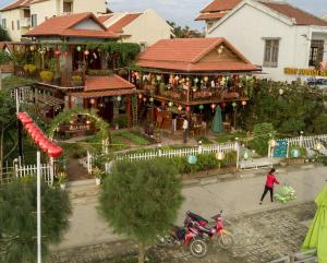 khamy riverside resort