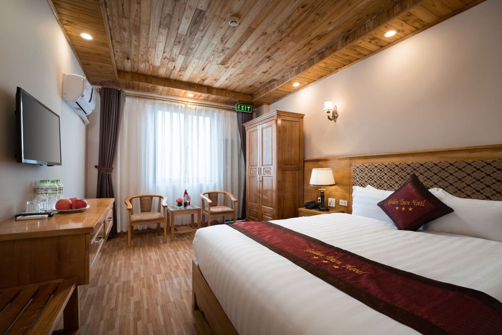 golden town hotel