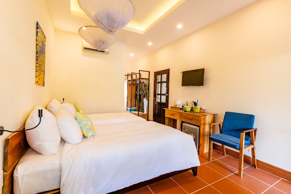 hula hula beachfront phu quoc