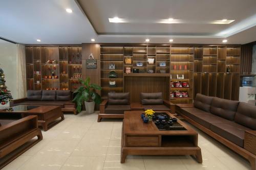 brilliant me tri hotel and spa