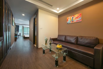 brilliant me tri hotel and spa