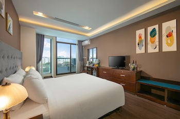 brilliant me tri hotel and spa