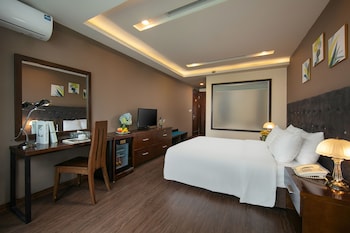 brilliant me tri hotel and spa