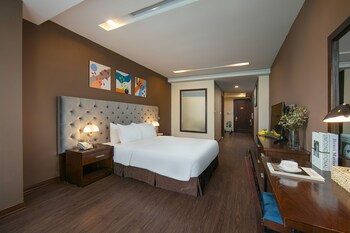 brilliant me tri hotel and spa