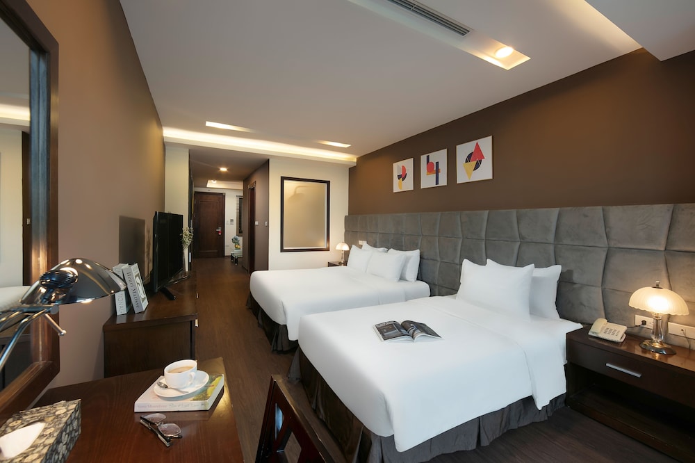 brilliant me tri hotel and spa