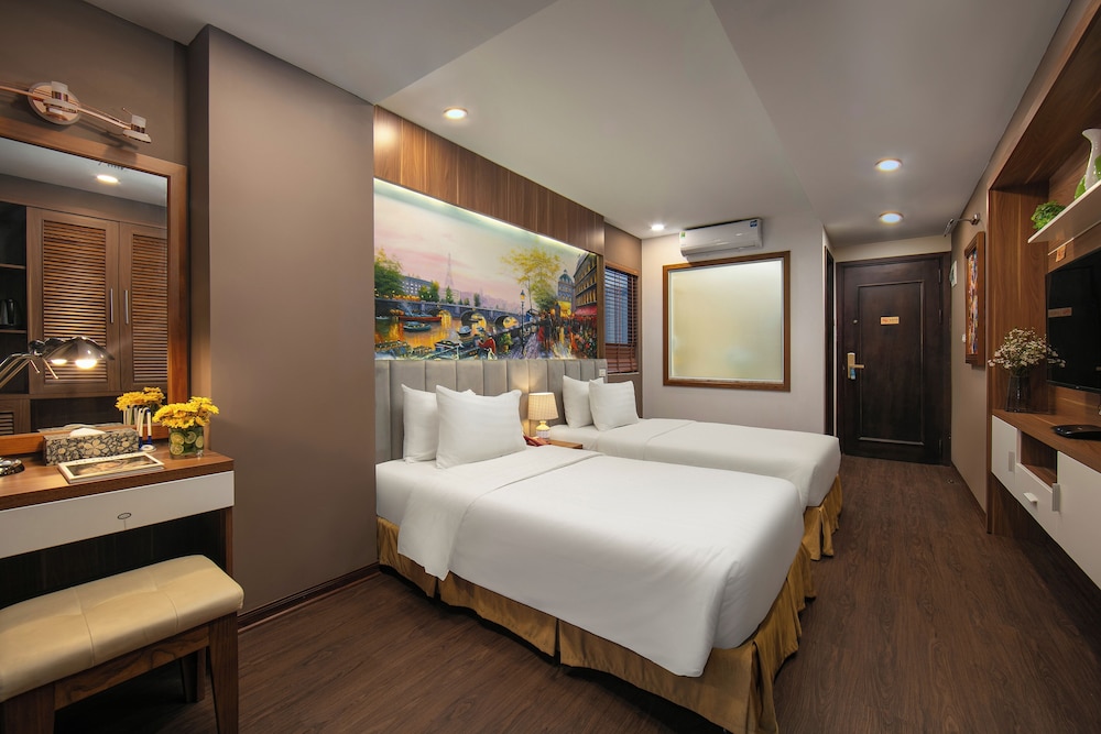 brilliant me tri hotel and spa