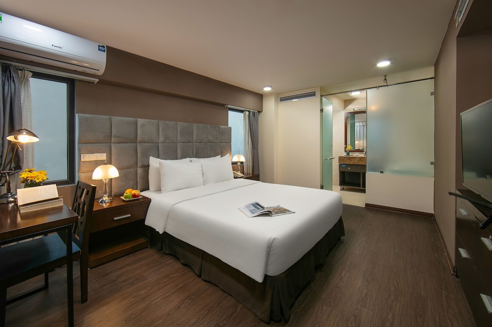 brilliant me tri hotel and spa