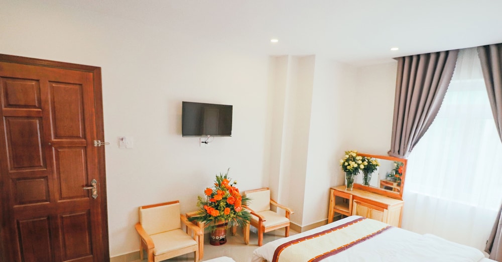 mai hoang hotel