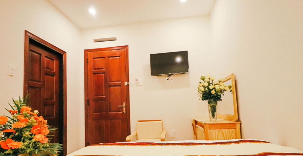 mai hoang hotel