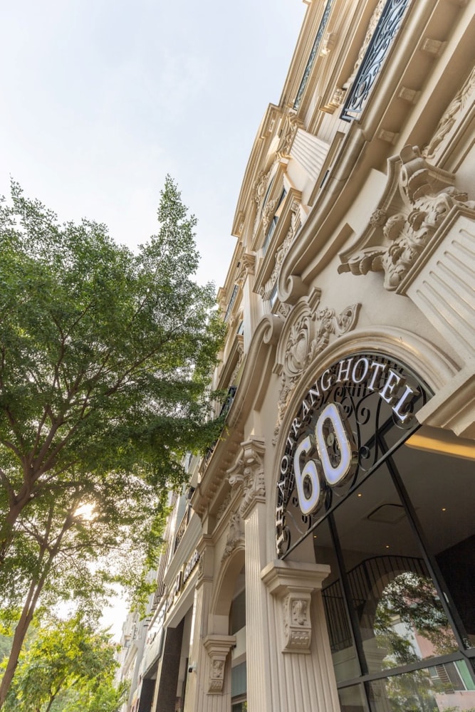 thao trang laluxe hotel