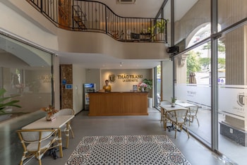 thao trang laluxe hotel