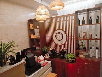 thao trang laluxe hotel