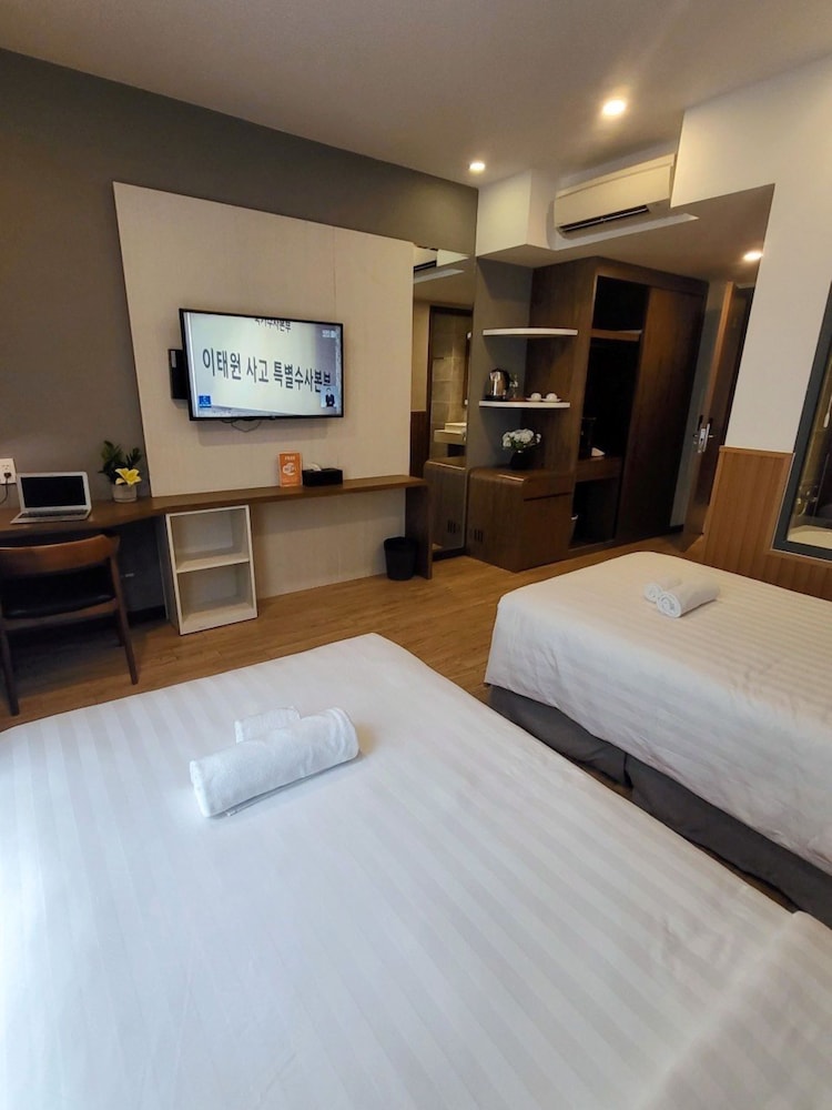thao trang laluxe hotel